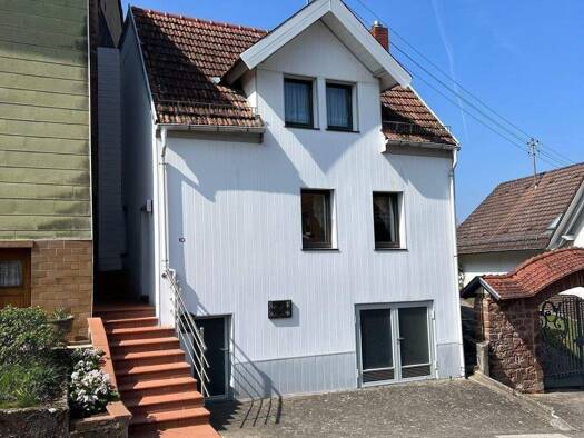 Haus zum Kauf 99.000 € 107 m² 1.062 m² Grundstück Maßweiler 66506