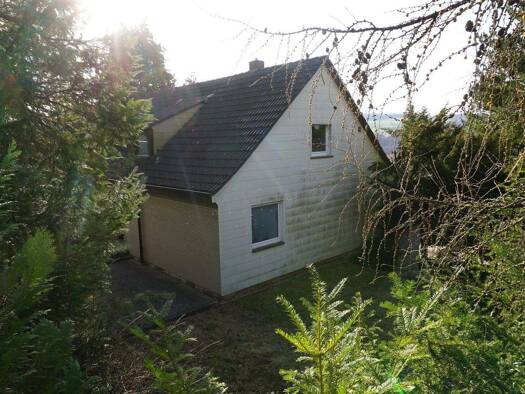 Einfamilienhaus zum Kauf 295.000 € 5 Zimmer 140 m² 1.094 m² Grundstück Melsungen 34212