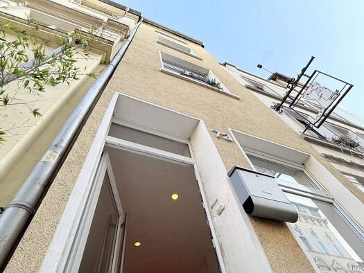 Reihenmittelhaus zum Kauf 149.850 € 4 Zimmer 79,5 m² 33 m² Grundstück Stadtmitte Krefeld 47798