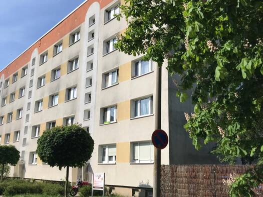 Wohnung zur Miete 398 € 4 Zimmer 86,4 m² 4. Geschoss frei ab sofort Magdeborner Straße 17 Borna Borna 04552