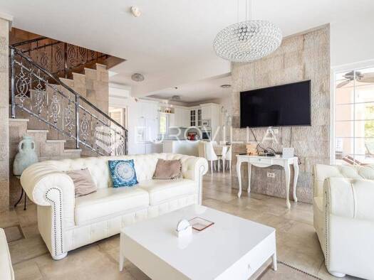 Haus zum Kauf 2.300.000 € 4 Zimmer 300 m² Mimice Omiš