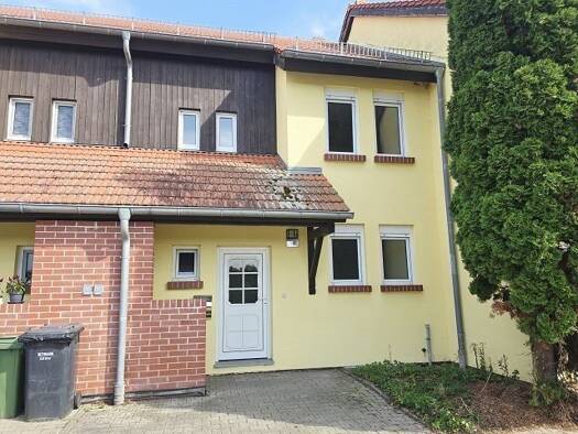 Reihenmittelhaus zur Miete 1.050 € 4 Zimmer 136 m² 212 m² Grundstück frei ab sofort Saara Nobitz 04603