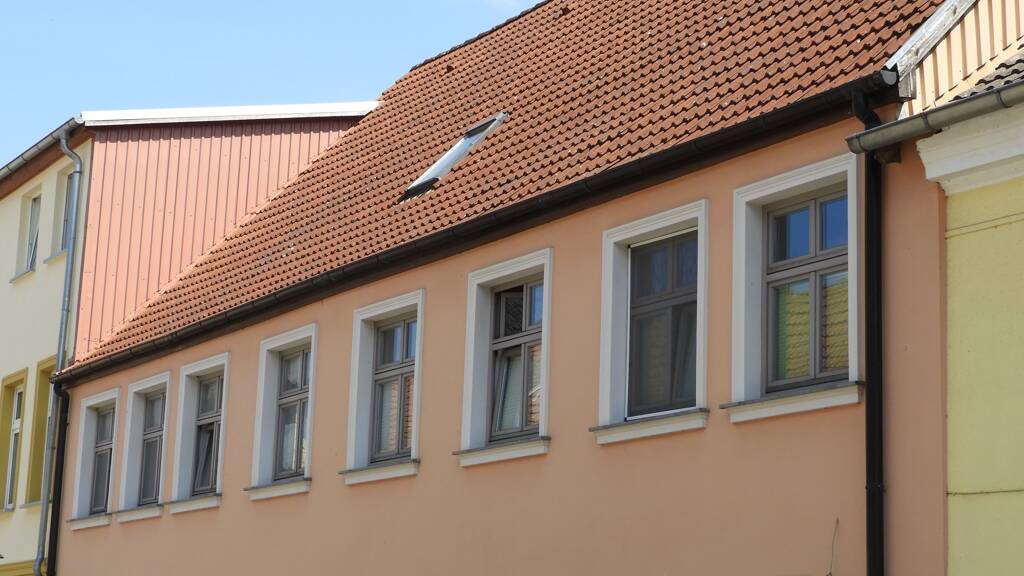 Wohnung zur Miete 380 € 2 Zimmer 57,4 m² 1. Geschoss Unterbaustr. 4 Altentreptow 17087