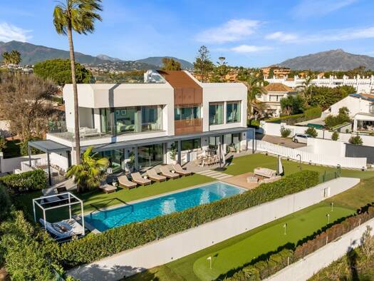 Haus zum Kauf 5.995.000 € 552 m² 1.005 m² Grundstück Estepona 29680