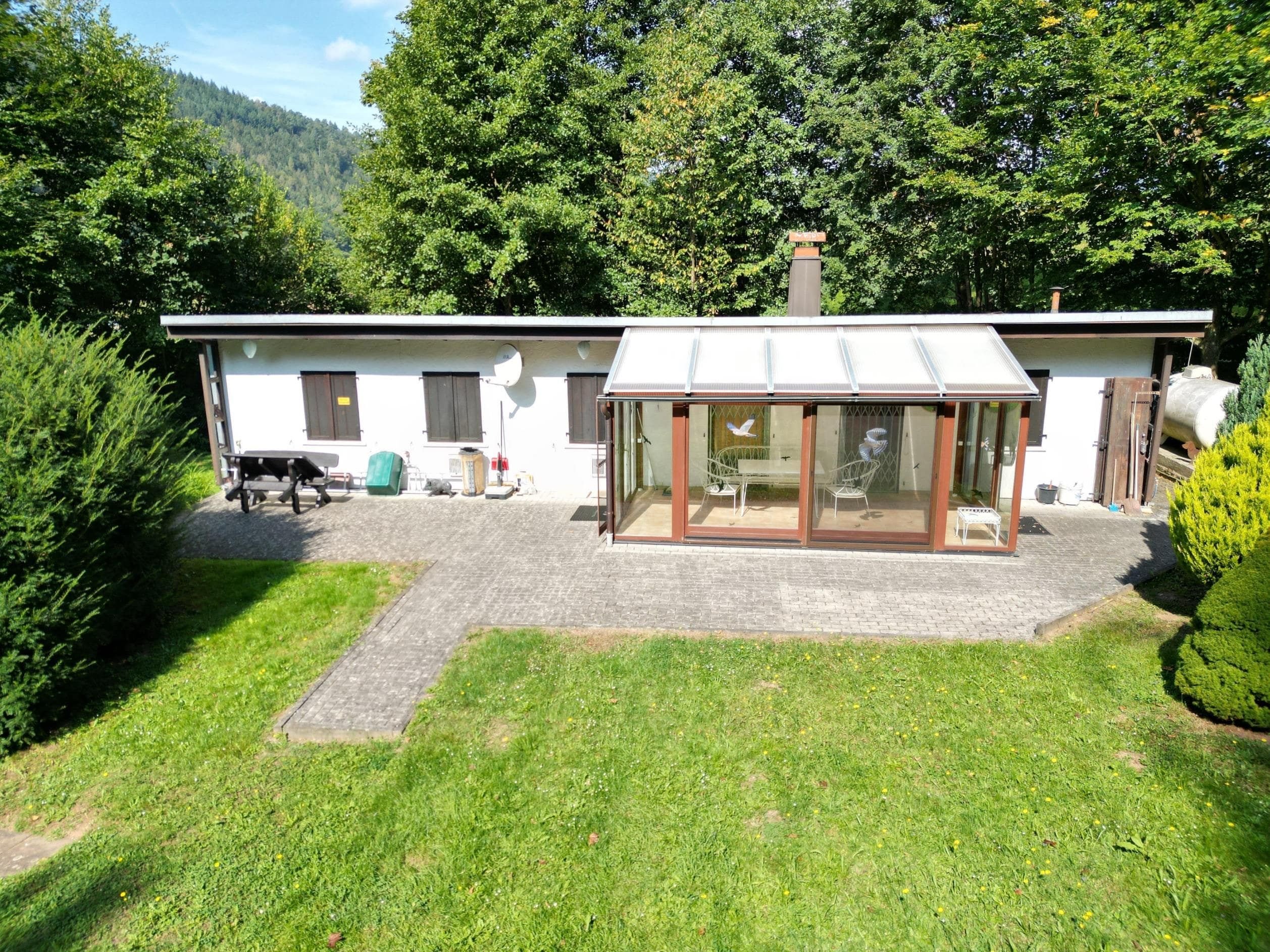 Haus zum Kauf 110.000 € 3 Zimmer 92 m²<br/>Wohnfläche 3.644 m²<br/>Grundstück 01.08.2025<br/>Verfügbarkeit Ansbach Roden 97849