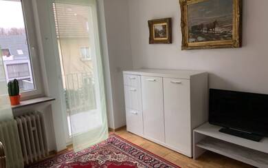 WG-Zimmer zur Miete Wohnen auf Zeit 650 € 17 m² frei ab 31.08.2026 Brahmsweg 0 Botnang - Ost Stuttgart Botnang 70195