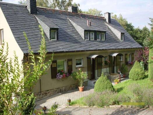 Mehrfamilienhaus zum Kauf 196.000 € 9 Zimmer 210 m² 2.174 m² Grundstück Erla Schwarzenberg 08340