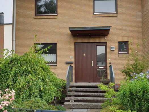Reihenhaus zur Miete 2.425 € 5 Zimmer 140 m² 425 m² Grundstück frei ab 14.11.2026 Niendorf Hamburg 22455