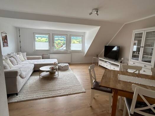 Wohnung zur Miete 730 € 2 Zimmer 82 m² 3. Geschoss frei ab 01.10.2025 Hitzkirchener Straße 7 Kefenrod 63699