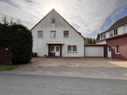 Einfamilienhaus zum Kauf 6 Zimmer 220 m² 3.234 m² Grundstück frei ab sofort Hesseln Halle (Westfalen) 33790