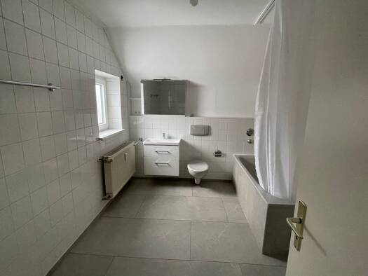 Wohnung zur Miete 900 € 2 Zimmer 68,5 m² Geschoss 2/3 frei ab sofort Finthen Mainz 55126