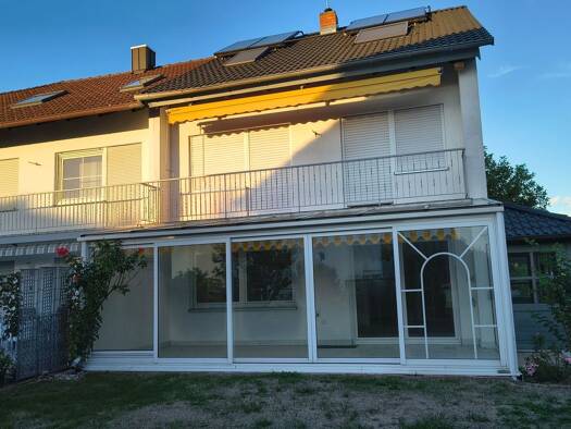 Reihenhaus zur Miete 1.800 € 6,5 Zimmer 142 m² 320 m² Grundstück frei ab sofort Friedberg Friedberg 86316