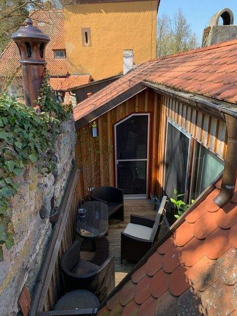 Immobilie in Dinkelsbühl - TRAUMHAUS an der Stadtmauer ! 189 m² Gesamtfläche, 2 Terrassen, hochwertige Ausstattung, Kernsaniert - Bild 1