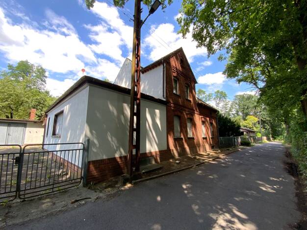 Einfamilienhaus zum Kauf 7 Zimmer 155 m² 1.353 m² Grundstück frei ab sofort Spremberg Spremberg 03130
