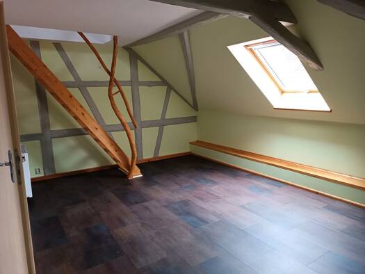 Maisonette zur Miete 320 € 2,5 Zimmer 45 m² 3. Geschoss frei ab sofort Neustadt Neustadt an der Orla 07806