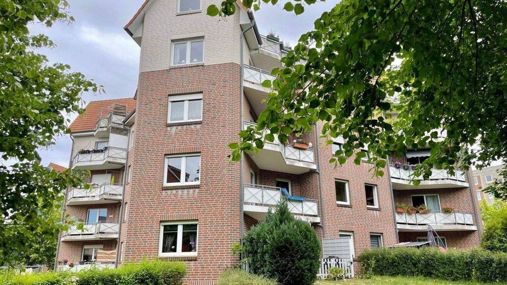 Wohnung zur Miete 1.050 € 4,5 Zimmer 104 m² Bergen Bergen auf Rügen 18528