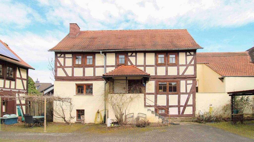 Einfamilienhaus zum Kauf 179.000 € 5 Zimmer 135 m² 1.207 m² Grundstück Amönau Wetter 35083