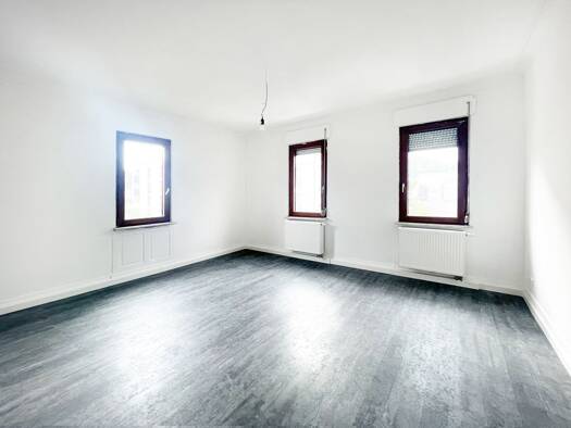 Wohnung zur Miete 875 € 4 Zimmer 98 m² 1. Geschoss Pfullingen 72793