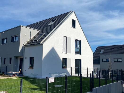 Haus zum Kauf provisionsfrei 699.000 € 5 Zimmer 140 m² 470 m² Grundstück frei ab sofort Gaulnhofen Nürnberg 90455