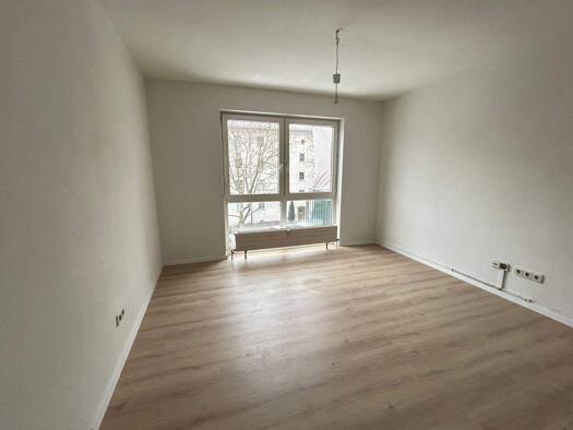 Wohnung zum Kauf 92.900 € 21,6 m² frei ab sofort Südstadt Fürth 90763