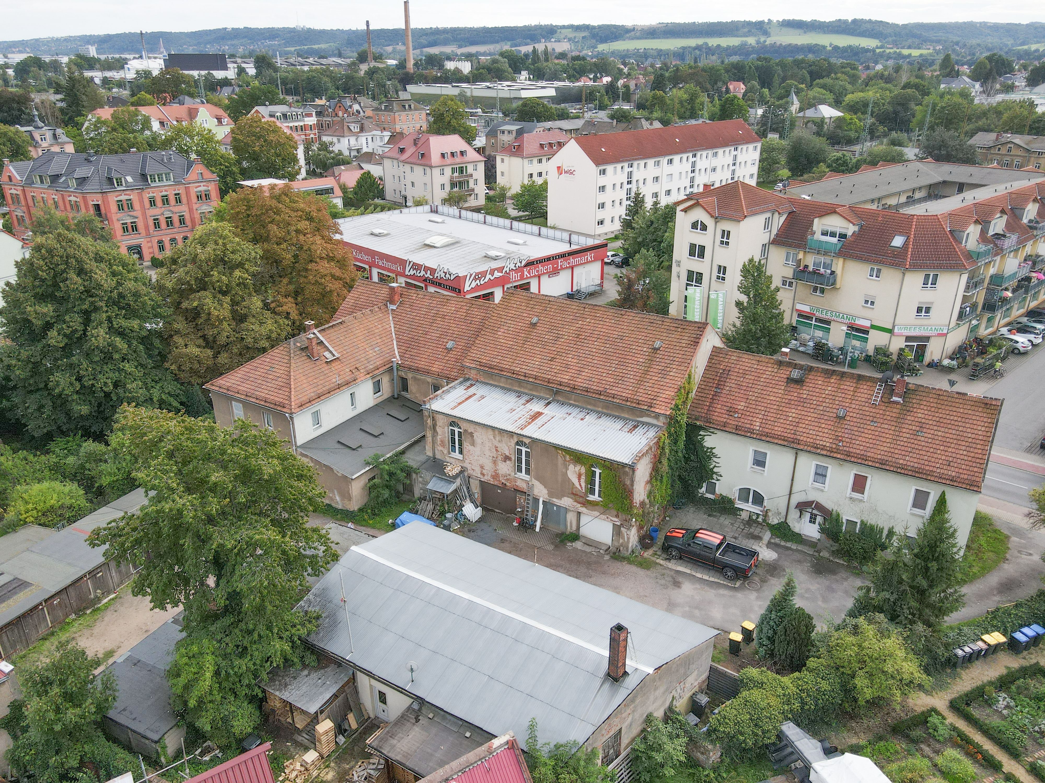 Haus zum Kauf 599.000 € 9 Zimmer 269 m²<br/>Wohnfläche 2.998 m²<br/>Grundstück Coswig 01640