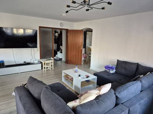 Wohnung zur Miete 1.200 € 4,5 Zimmer 102 m² Geschoss 2/4 frei ab 01.05.2026 Stein 90547