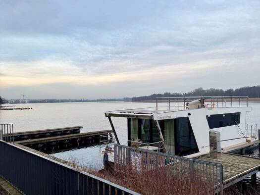 Penthouse zum Kauf provisionsfrei als Kapitalanlage geeignet 330.000 € 2 Zimmer 88,6 m² Neuruppin 16816