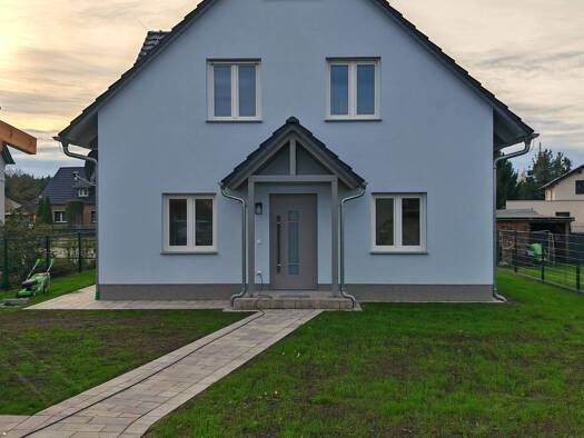 Einfamilienhaus zur Miete 1.645 € 4 Zimmer 143 m² 620 m² Grundstück frei ab sofort Sielow Cottbus 03055