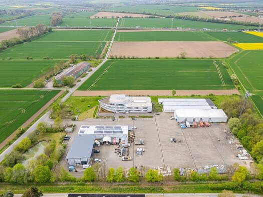 Produktionshalle zum Kauf als Kapitalanlage geeignet 5.300.000 € 6.600 m² 30.000 m² Grundstück Kampweg 12 Rosdorf Rosdorf 37124