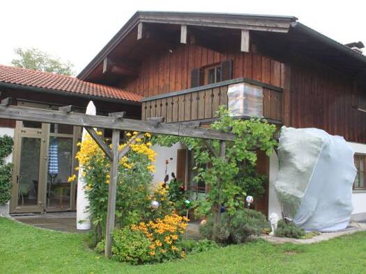 Einfamilienhaus zum Kauf 2.900.000 € 7 Zimmer 240 m² 1.370 m² Grundstück Gauting 82131