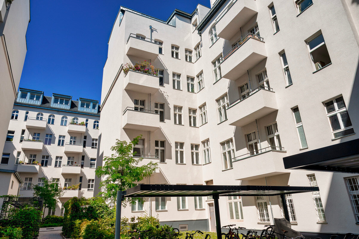 Wohnung zum Kauf 399.000 € 2 Zimmer 62,2 m²<br/>Wohnfläche 1.<br/>Geschoss ab sofort<br/>Verfügbarkeit Joachim-Friedrich-Straße 39-40 Charlottenburg Berlin 10711