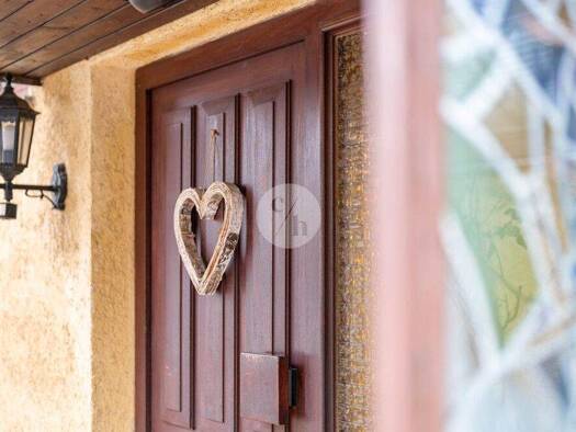 Mehrfamilienhaus zum Kauf 1.150.000 € 10 Zimmer 292 m² 450 m² Grundstück St. Georgen Freiburg im Breisgau 79111