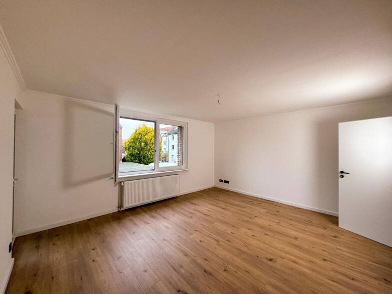 Wohnung zum Kauf provisionsfrei 270.000 € 3 Zimmer 70 m² 1. Geschoss Derfflinger Str. Rath Düsseldorf 40470