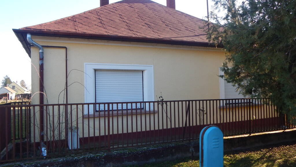 Einfamilienhaus zum Kauf 60.500 € 3 Zimmer 98 m² 2.928 m² Grundstück frei ab sofort Böhönye 8719