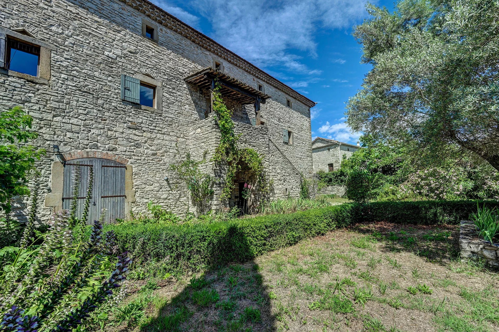 Einfamilienhaus zum Kauf 945.000 € 8 Zimmer 300 m²<br/>Wohnfläche 1.300 m²<br/>Grundstück Sud UZES 30700