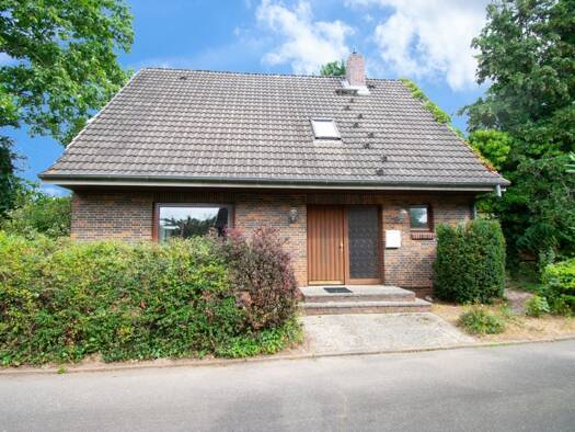 Einfamilienhaus zum Kauf 229.000 € 4 Zimmer 130 m² 1.019 m² Grundstück Nordhastedt 25785