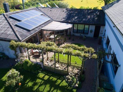 Villa zum Kauf provisionsfrei 1.300.000 € 600 m² 7.391 m² Grundstück Hauptstraße 24 Rüde Mittelangeln 24986