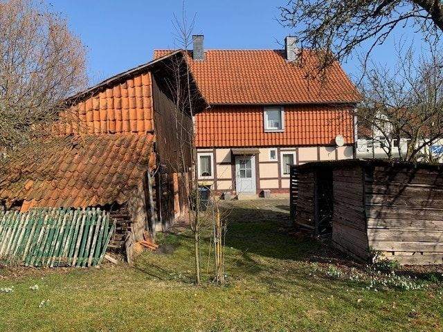 Immobilie in Delligsen - Charmantes, denkmalgeschütztes Fachwerkhaus in einer Ausfallstraße - Bild 3