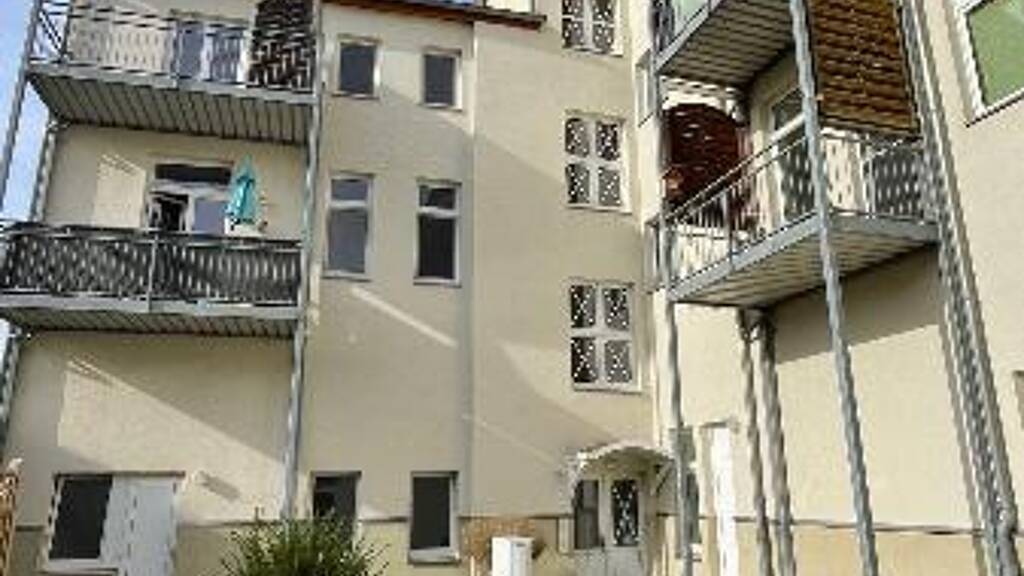 Wohnung zur Miete 495 € 3 Zimmer 81,6 m² frei ab 01.06.2026 Helenenstraße 21 Limbach-Oberfrohna 09212