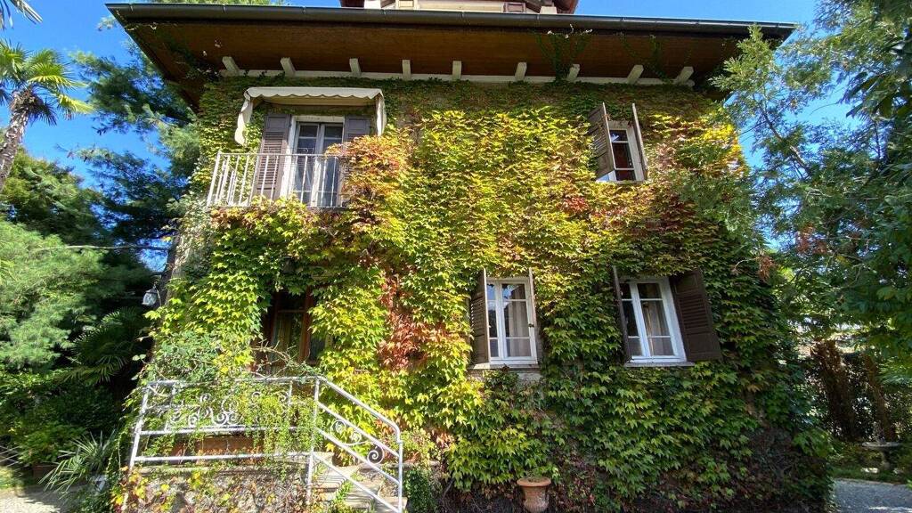 Villa zum Kauf 595.000 € 8 Zimmer 307 m² 530 m² Grundstück frei ab sofort via Principe di Piemonte Stresa