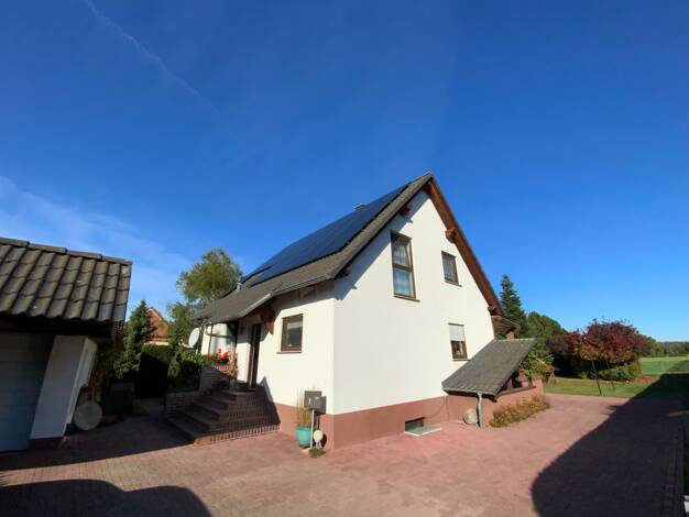 Einfamilienhaus zum Kauf 5 Zimmer 118 m² 816 m² Grundstück frei ab 01.06.2026 Spremberg 03130