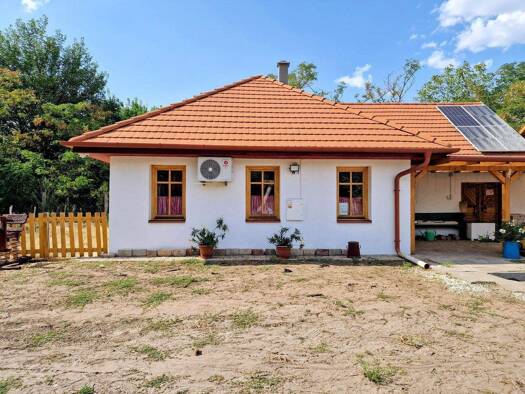 Einfamilienhaus zum Kauf 178.000 € 3 Zimmer 65 m² 22.789 m² Grundstück Kecel 6237