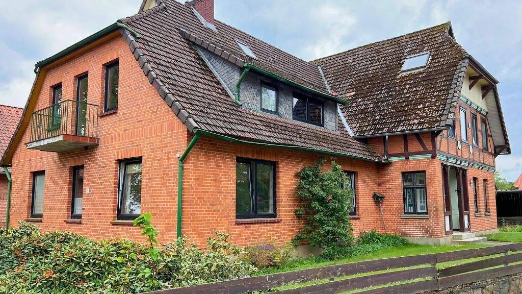 Einfamilienhaus zum Kauf 320.000 € 12 Zimmer 388 m² 2.588 m² Grundstück Hösseringen Suderburg 29556