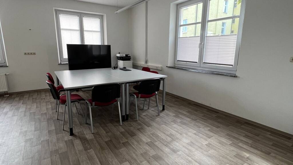 Büro zur Miete provisionsfrei 8,03 € 4 Zimmer 105,8 m² Bürofläche Erzherzog-Karl-Straße 6 Amberg 92224