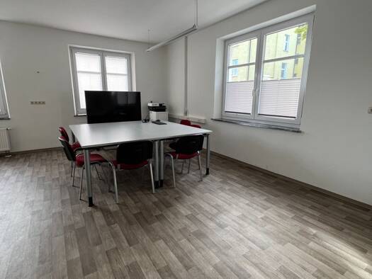 Büro zur Miete provisionsfrei 8,03 € 4 Zimmer 105,8 m² Bürofläche Erzherzog-Karl-Straße 6 Amberg Amberg 92224