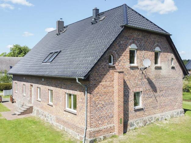 Sonstiges zum Kauf als Kapitalanlage geeignet 299.000 € 8 Zimmer 317 m² 4.343 m² Grundstück Tutow Dorf Kruckow 17129
