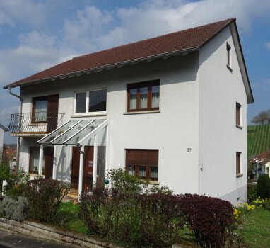 Mehrfamilienhaus zum Kauf 495.000 € 8 Zimmer 254 m² 520 m² Grundstück frei ab sofort Blumenstraße 37 Sulzfeld Sulzfeld 75056