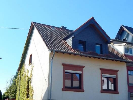 Einfamilienhaus zum Kauf 214.500 € 5 Zimmer 131,8 m² 431 m² Grundstück Losheimer Straße Weiskirchen Weiskirchen 66709