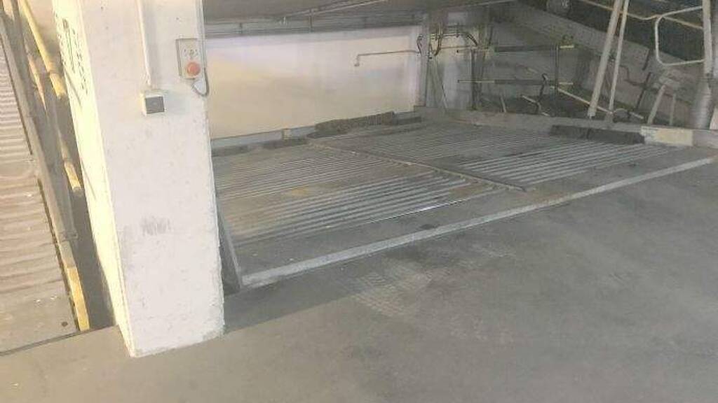 Tiefgaragenstellplatz zur Miete 65 € Regensburger Straße 39 St Peter Nürnberg 90478