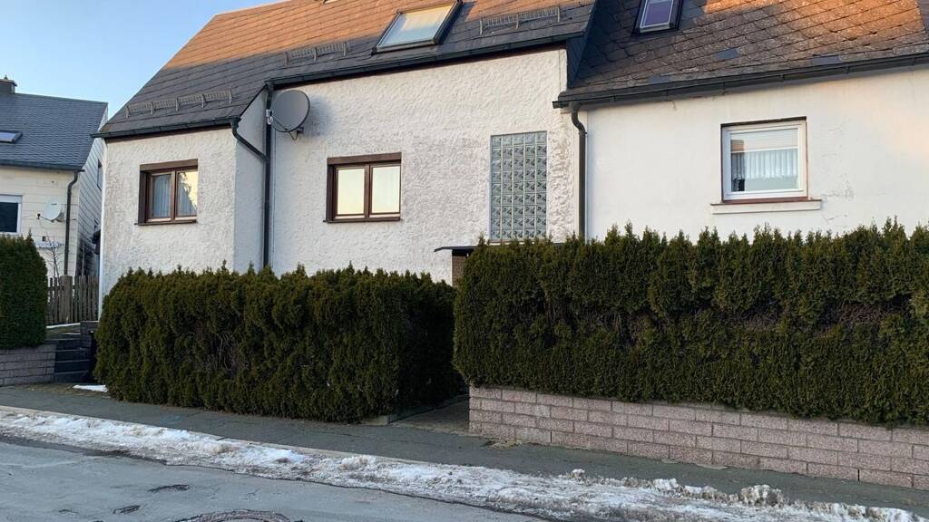 Einfamilienhaus zum Kauf 6 Zimmer 150 m² 280 m² Grundstück Schwarzenbach a Wald Schwarzenbach am Wald 95131